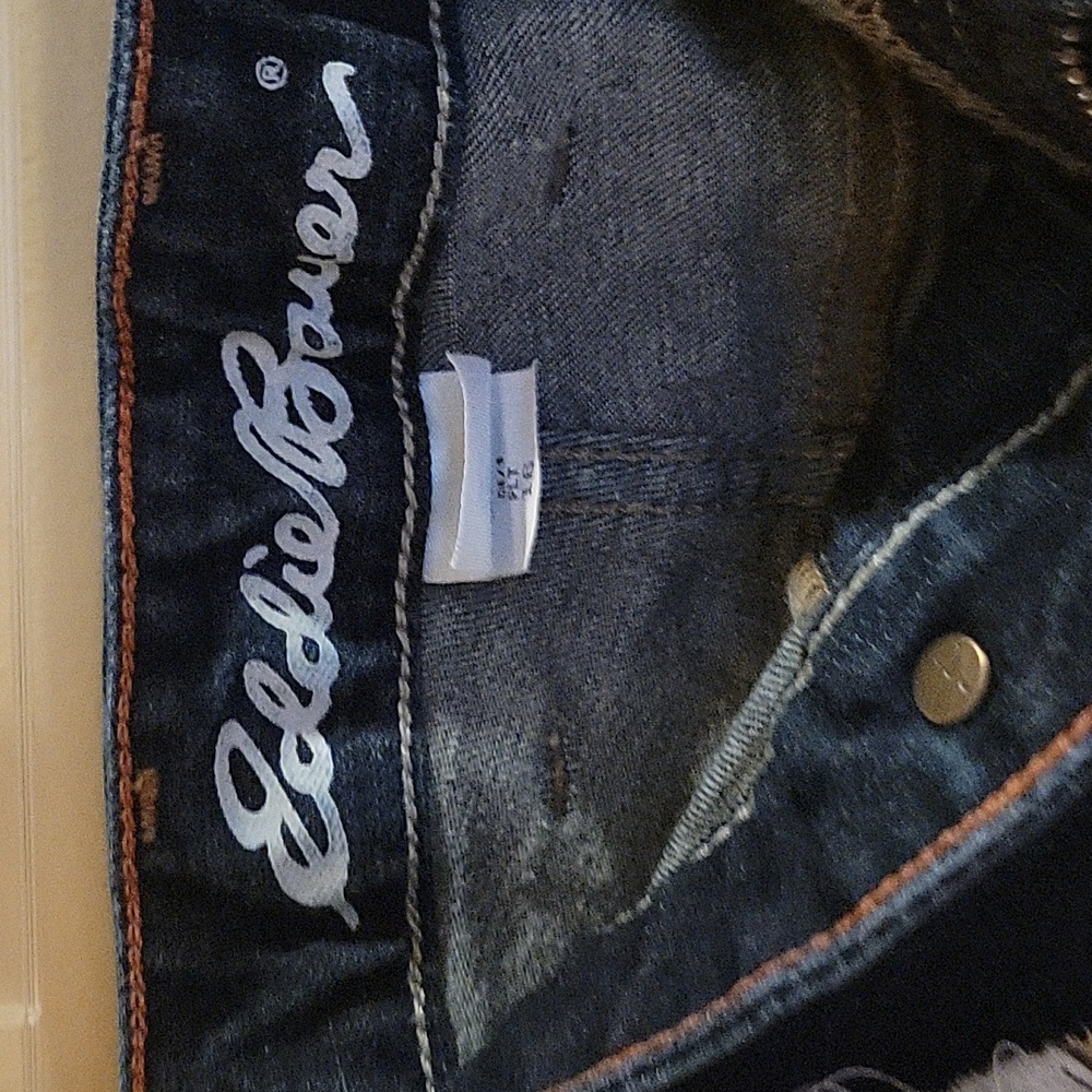 Upcycled Molly Made It floral applique & embroidery blue jeans - Picture 6 of 17